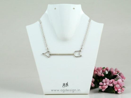 Arrow necklace sterling silver stand
