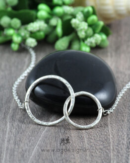 Interlocking circle necklace silver Stone