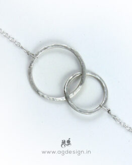 Interlocking circle necklace silver Top