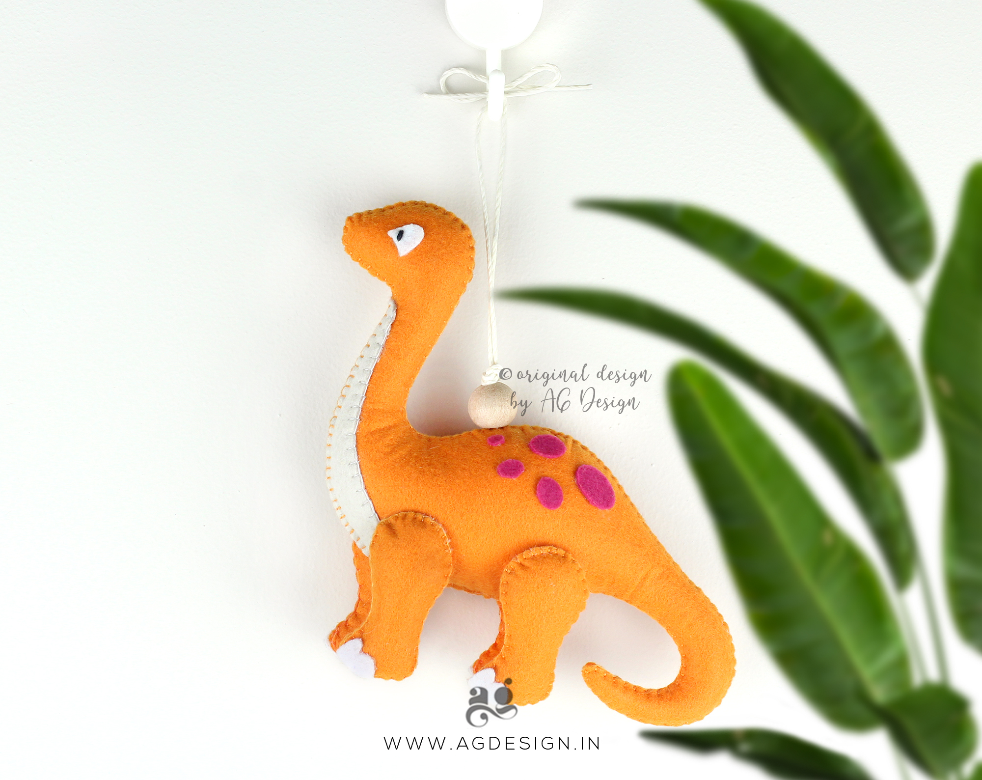 brontosaurus dinosaur ornament